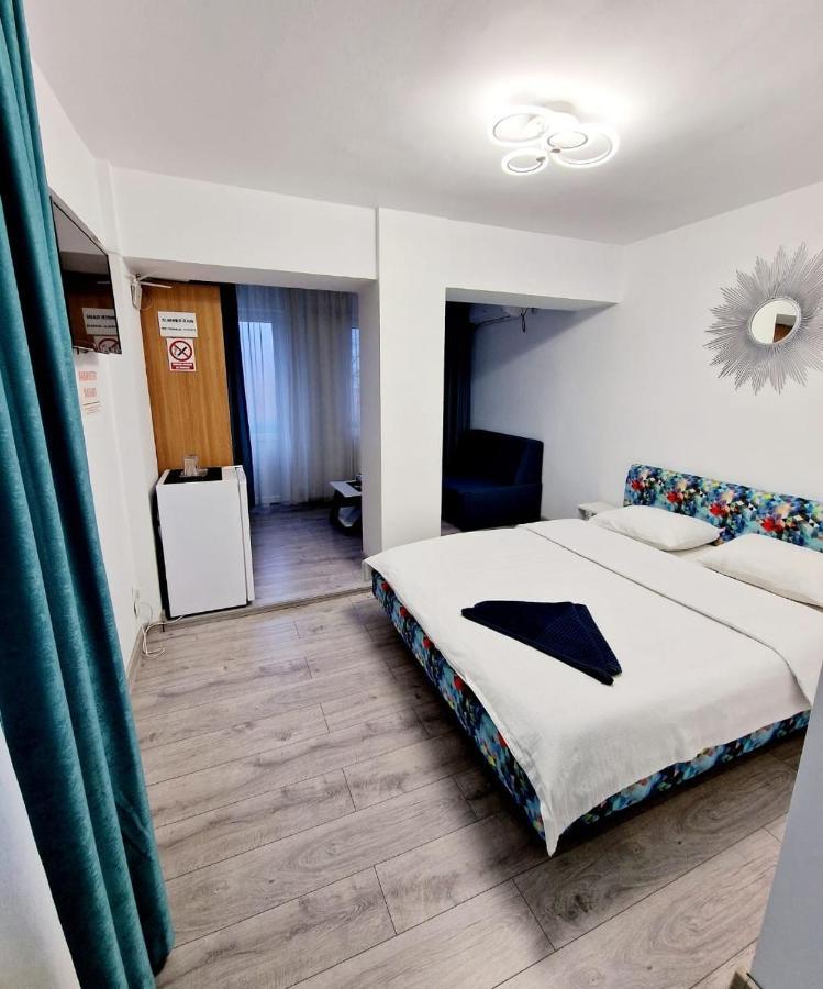 Hotel ARes Constanţa Exterior foto